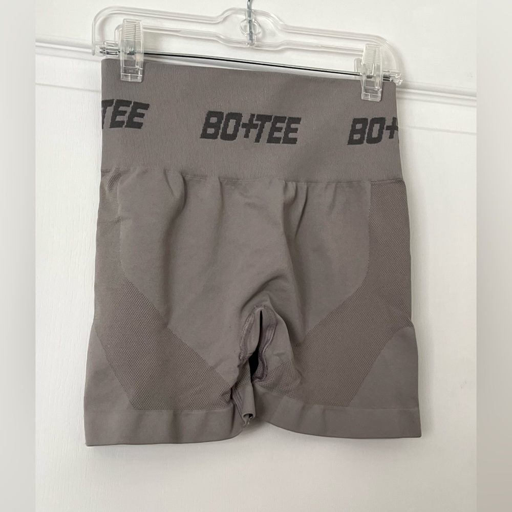 Oh Polly
Seamless High Waist Mini Shorts in grey
